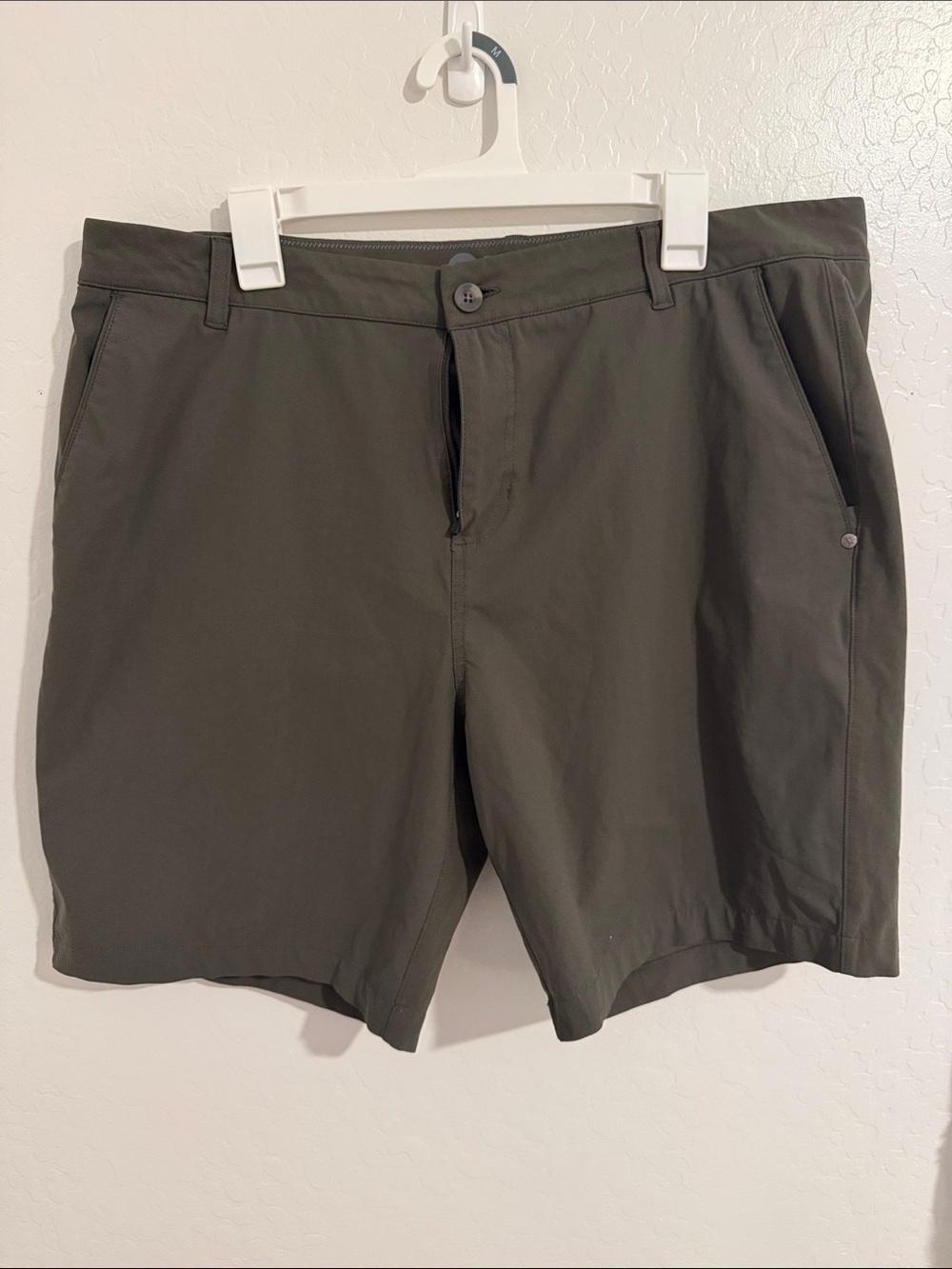 Vuori Olive Hybrid Performance Shorts